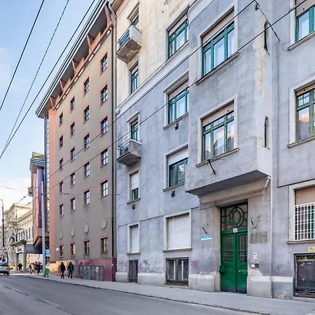 New Chic Next To Heroes' Square Budapest