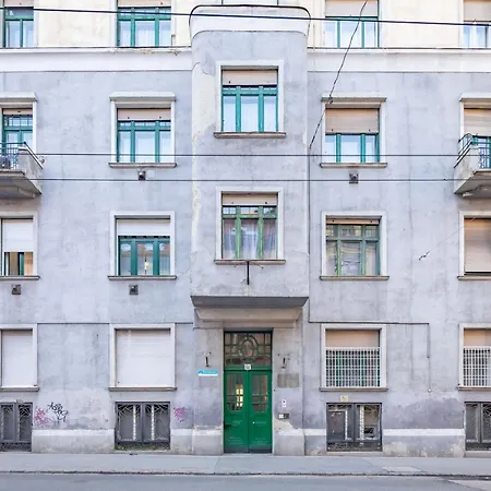 New Chic Next To Heroes' Square Budapest